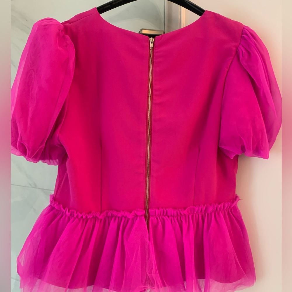 💖TCEC Magenta Hot Pink Mesh Ruffle Top Large NWT - Picture 4 of 10